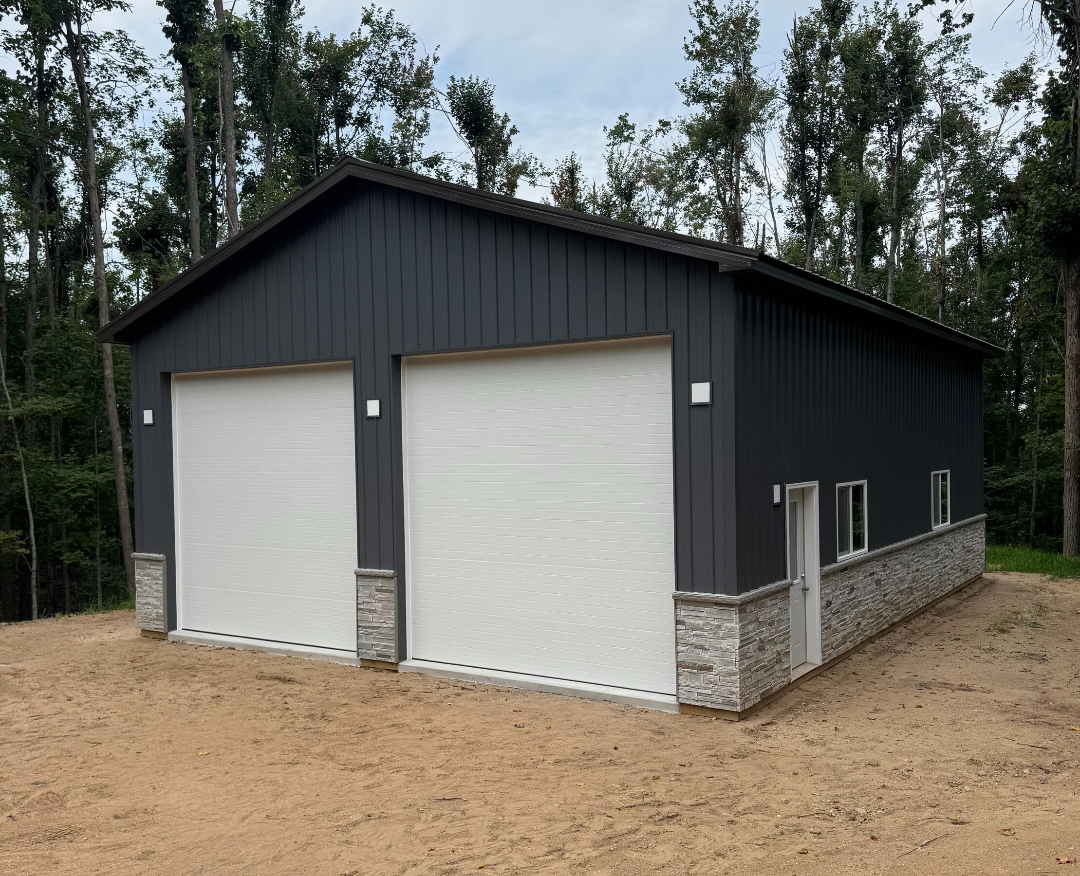 2026 Residential 30x40x14 with Versetta Stone